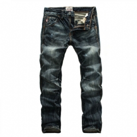 Vaskejeans I Minimalistisk Stil